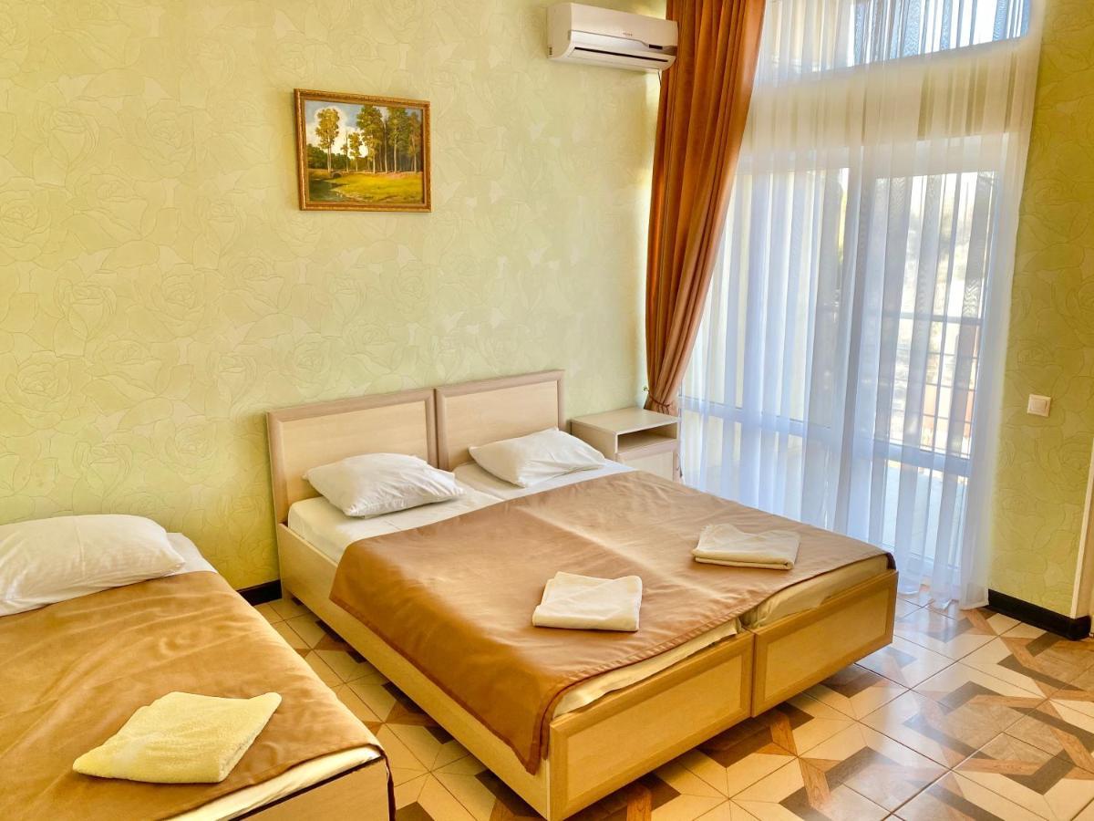 Мини-Отель Кристалл Tsandrypsh Bagian luar foto
